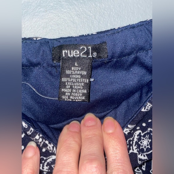 Romper - Picture 3 of 4